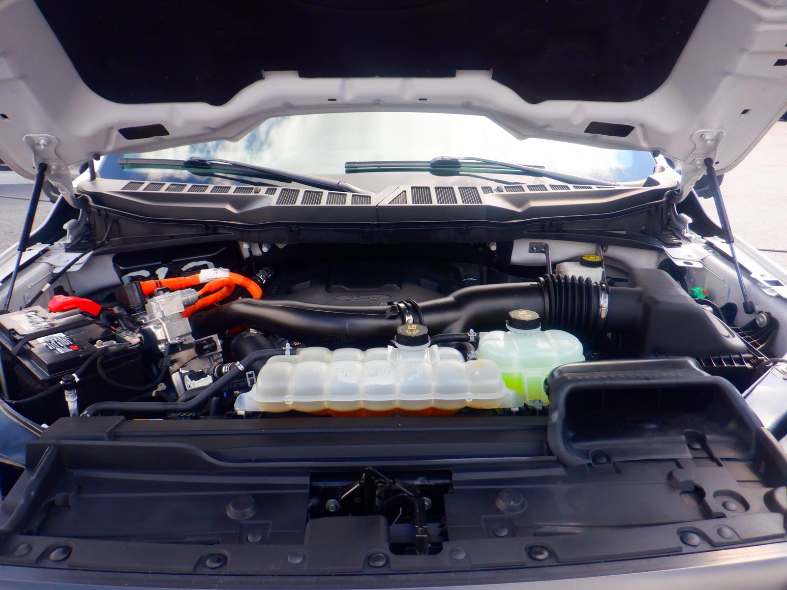 2023 Ford F-150 Hybrid XLT AWD