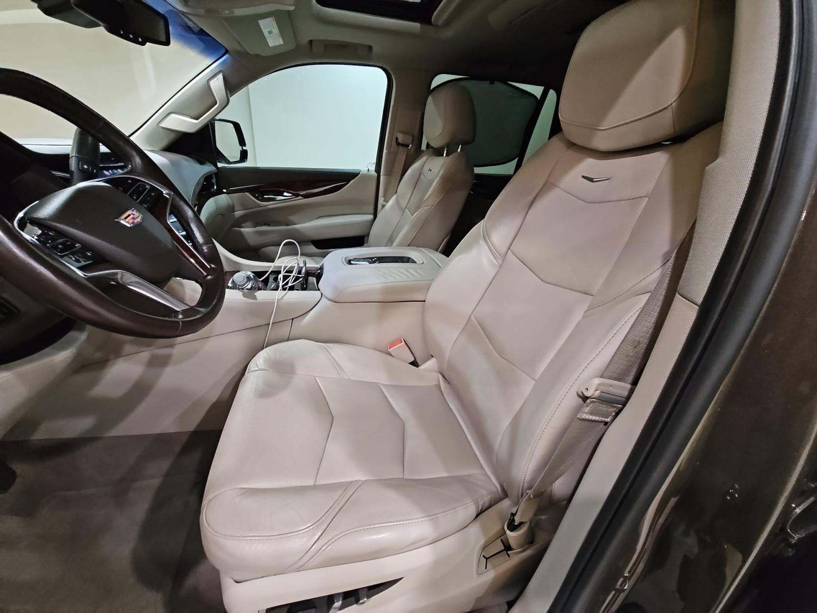 2015 Cadillac Escalade Luxury AWD