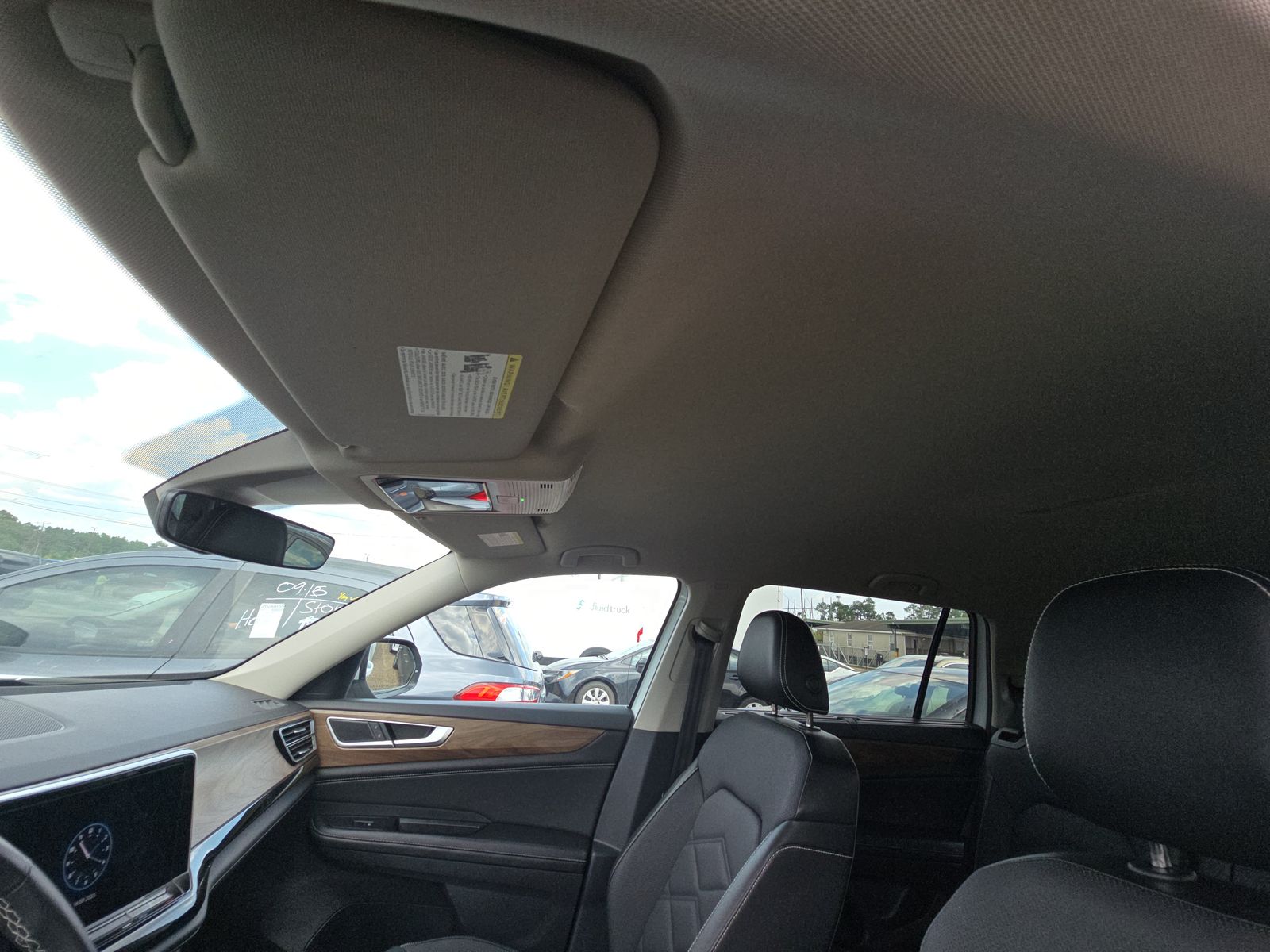 2024 Volkswagen Atlas 2.0T SE AWD