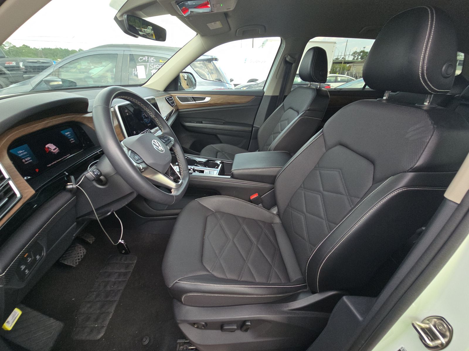 2024 Volkswagen Atlas 2.0T SE AWD