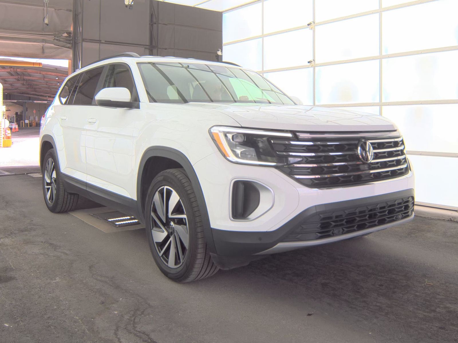 2024 Volkswagen Atlas 2.0T SE AWD