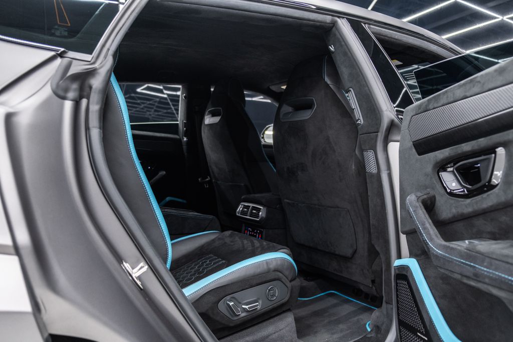 2023 Lamborghini Urus Performante AWD