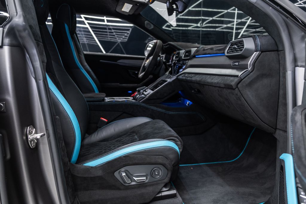 2023 Lamborghini Urus Performante AWD