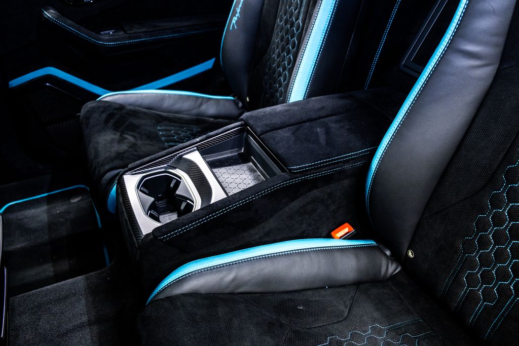 2023 Lamborghini Urus Performante AWD