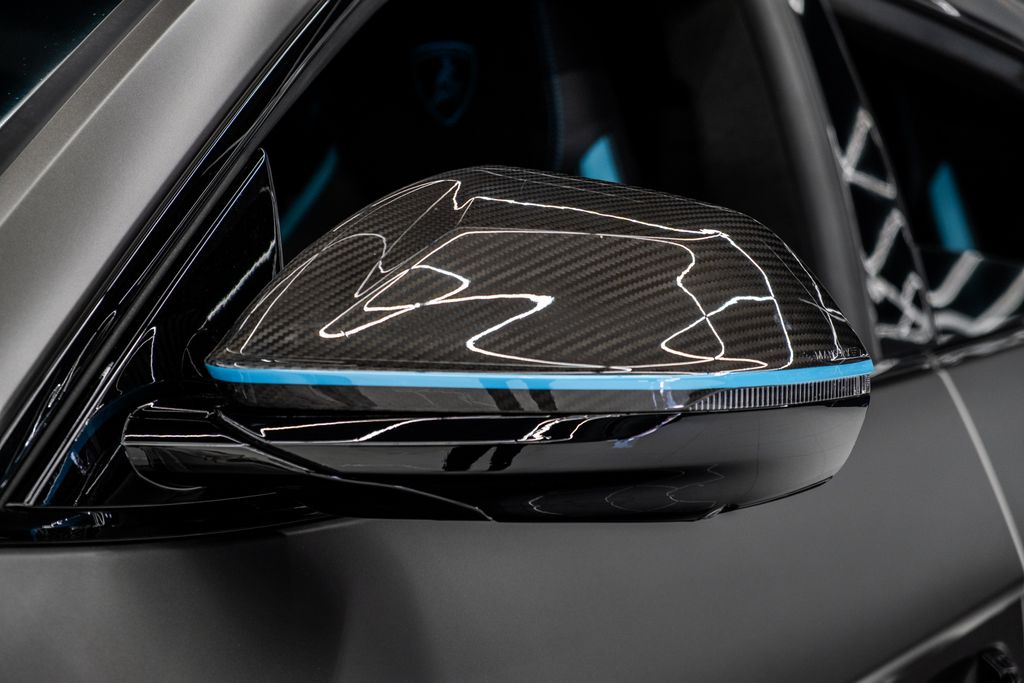 2023 Lamborghini Urus Performante AWD