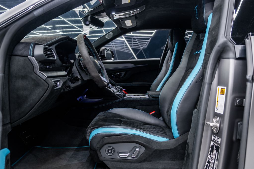 2023 Lamborghini Urus Performante AWD