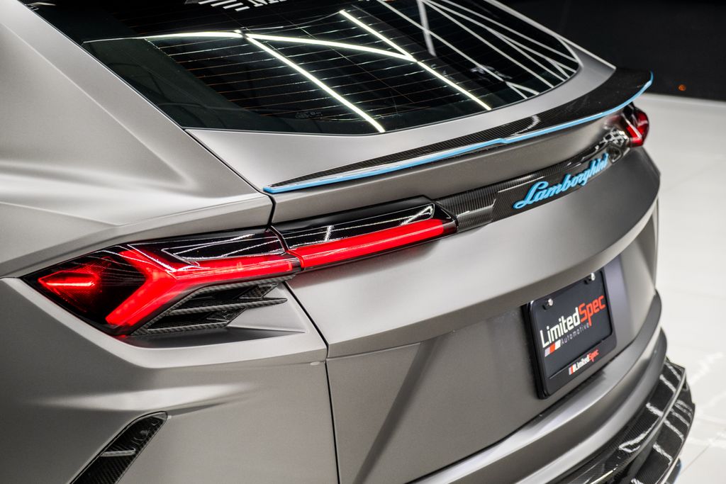 2023 Lamborghini Urus Performante AWD