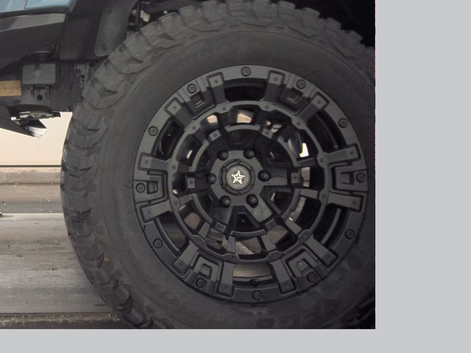 2023 Ford F-150 Lariat AWD