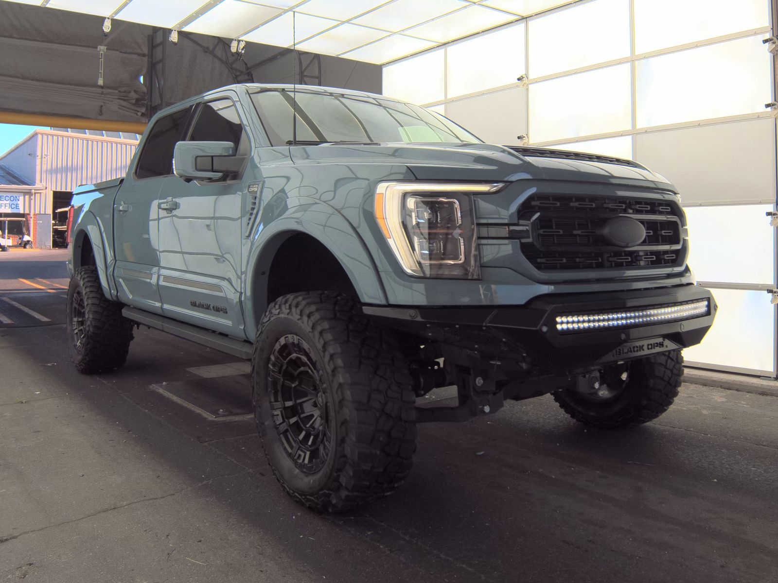 2023 Ford F-150 Lariat AWD