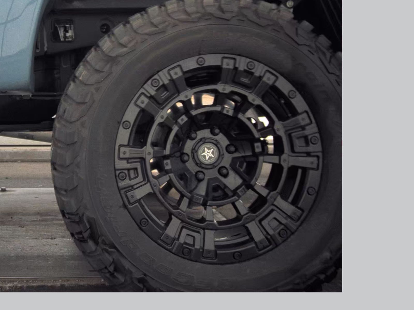 2023 Ford F-150 Lariat AWD