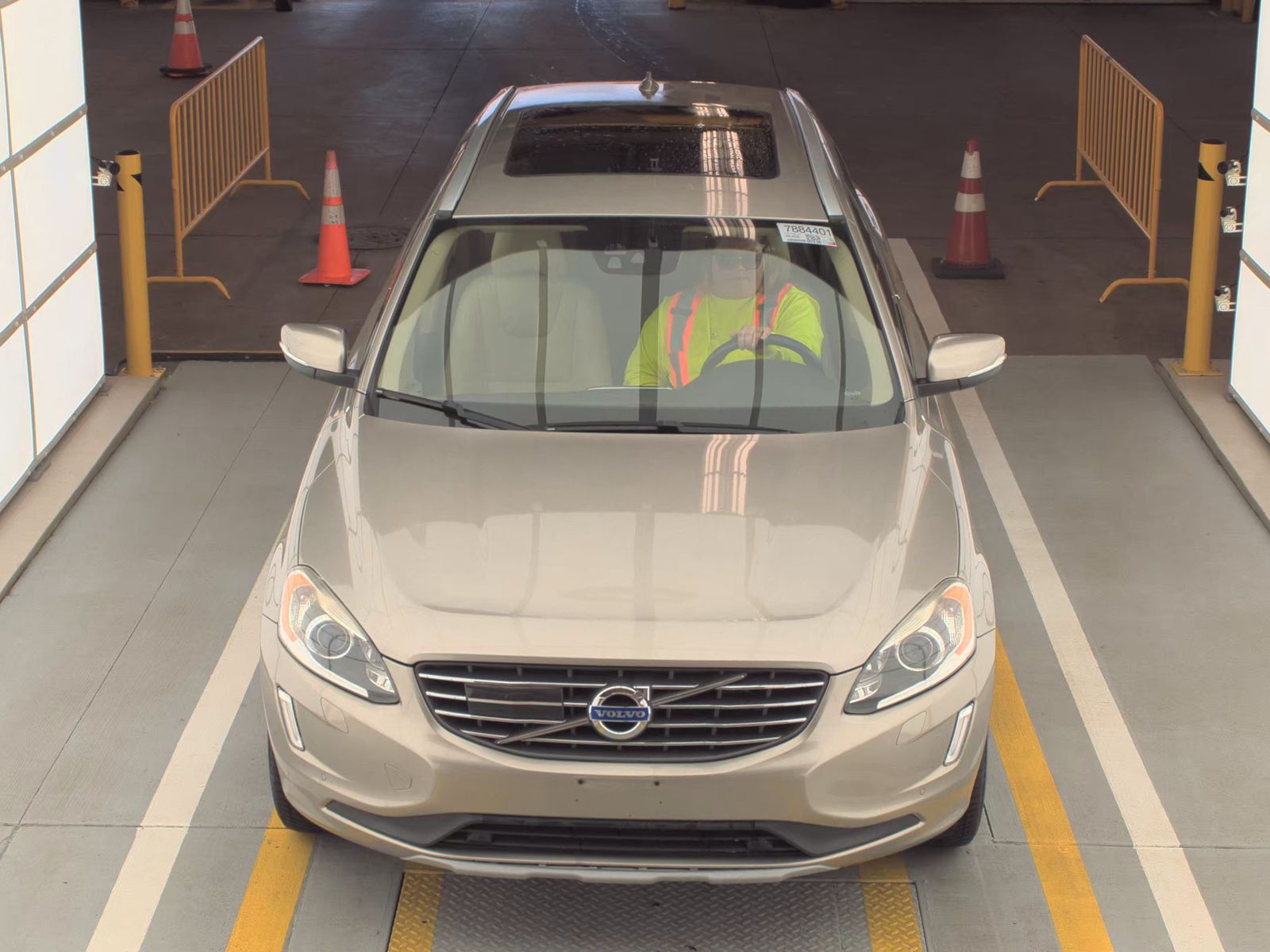 2016 Volvo XC60 T6 Platinum AWD