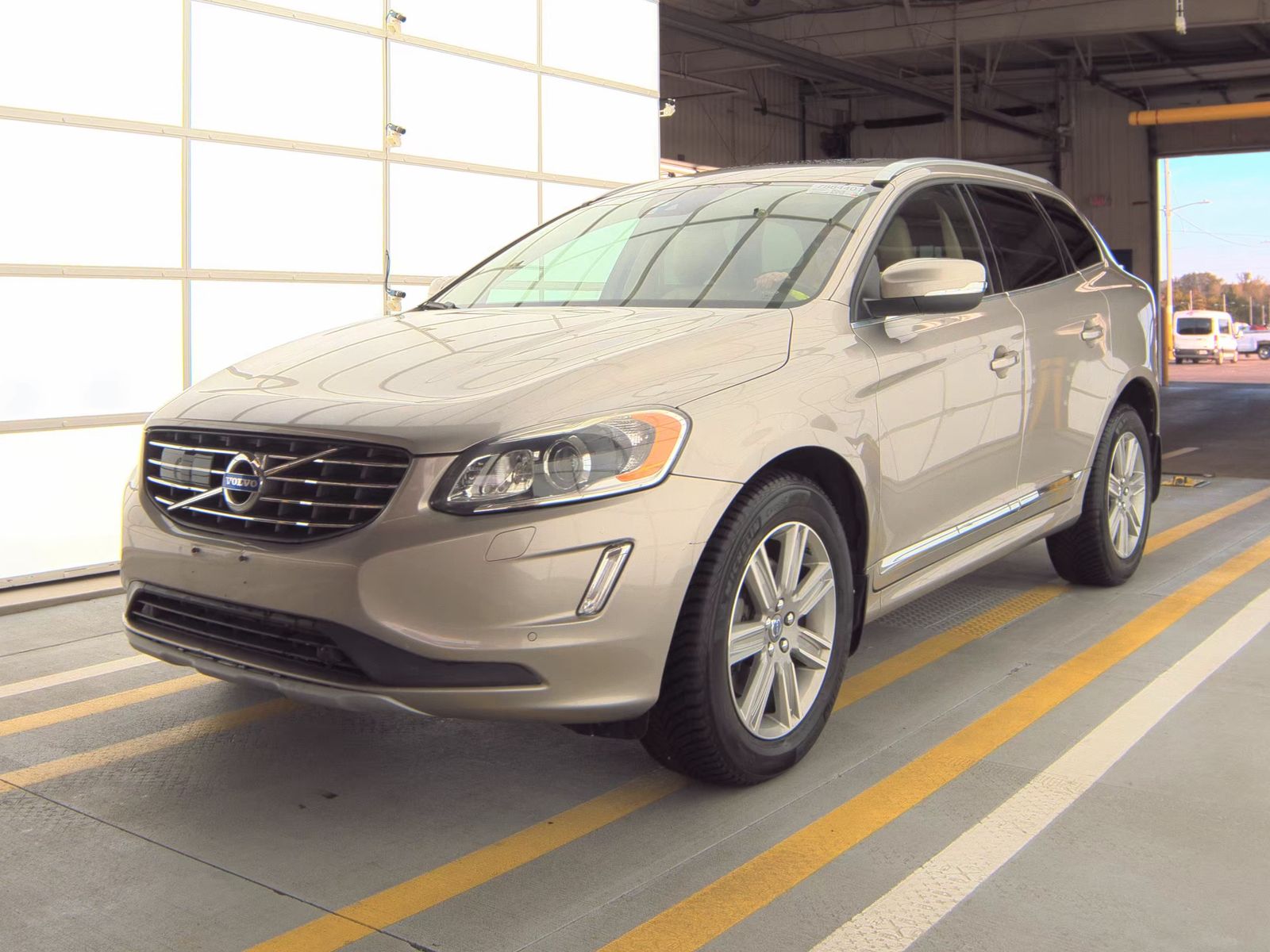 2016 Volvo XC60 T6 Platinum AWD