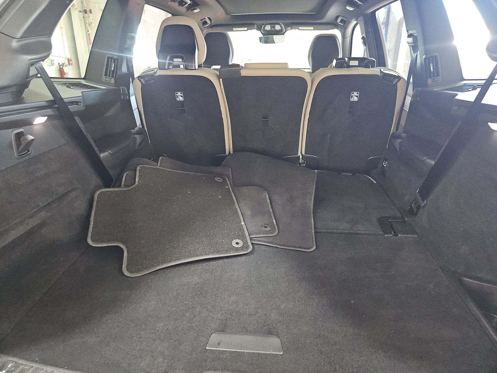 2025 Volvo XC90 B6 Plus AWD