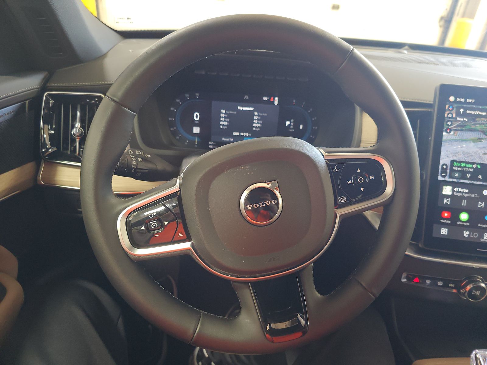 2025 Volvo XC90 B6 Plus AWD