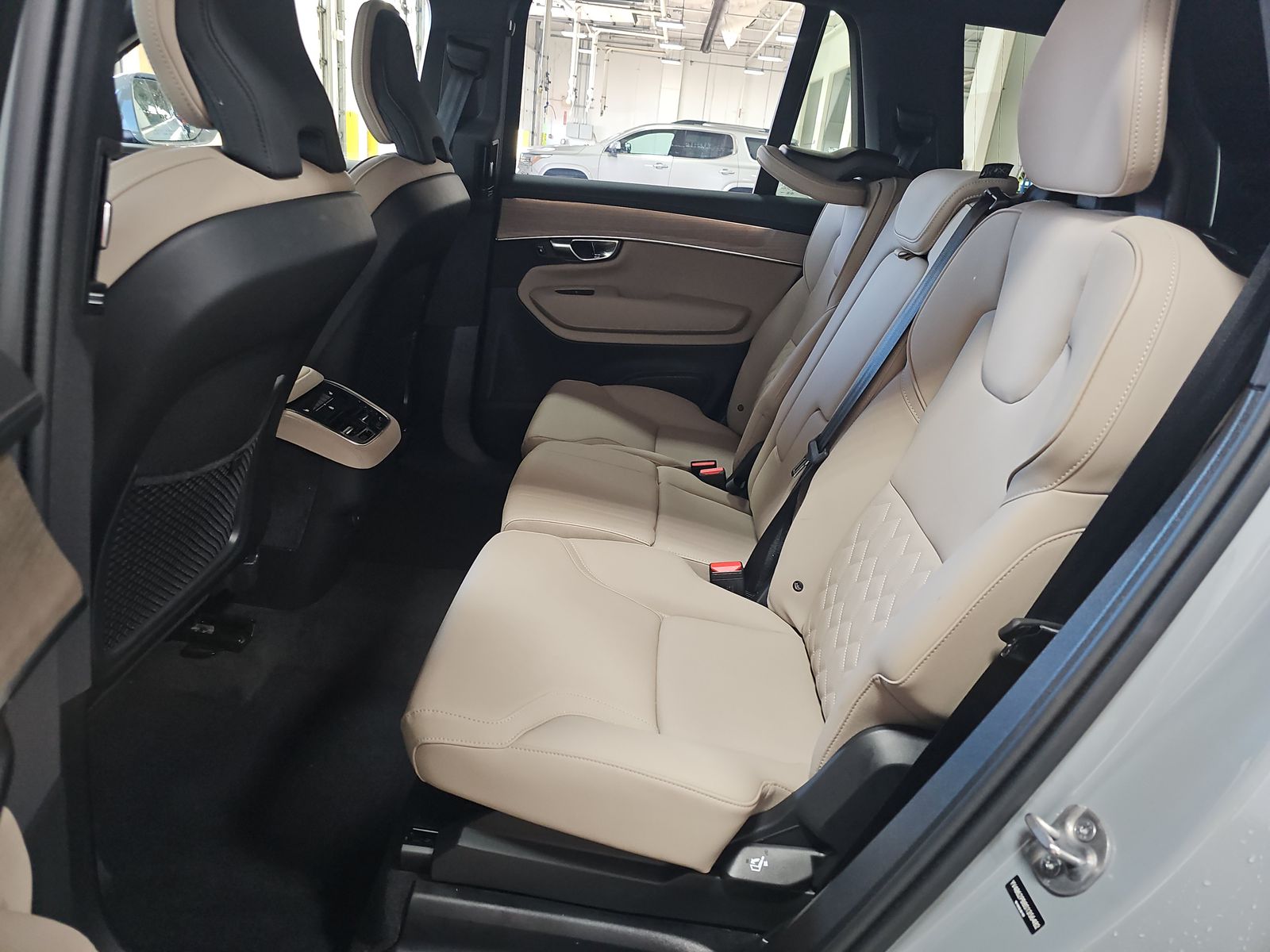 2025 Volvo XC90 B6 Plus AWD