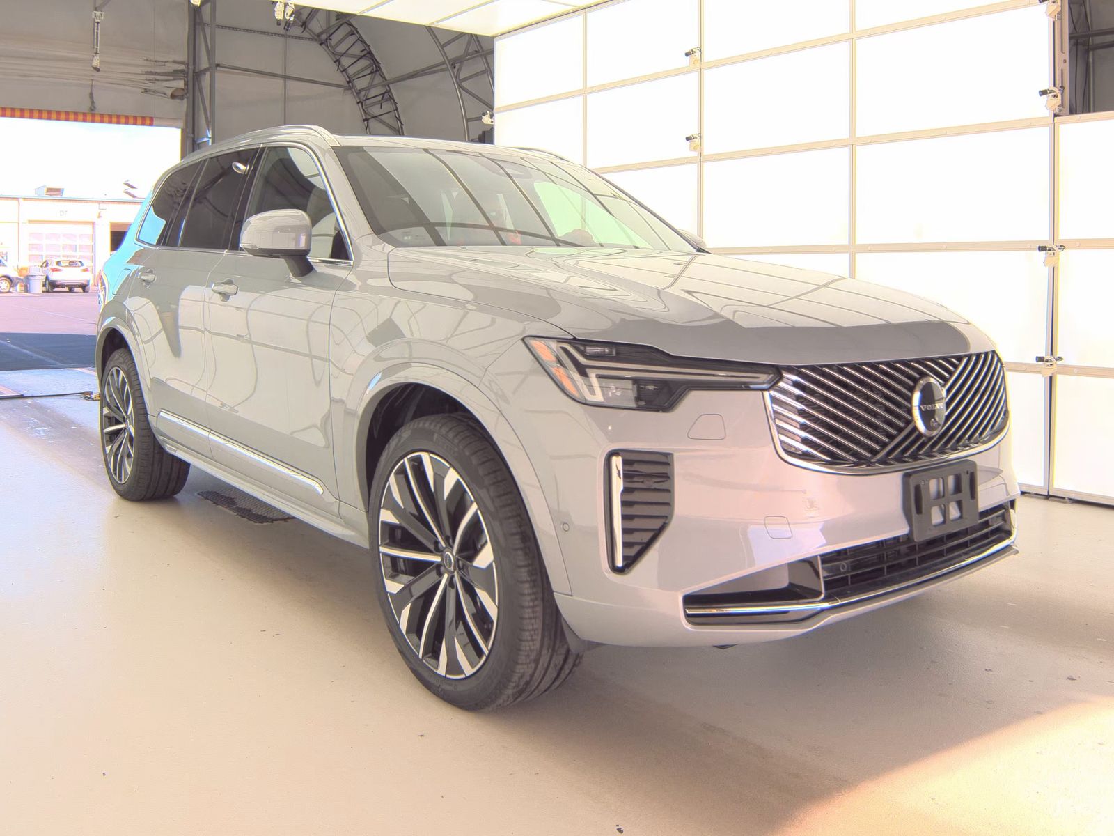 2025 Volvo XC90 B6 Plus AWD