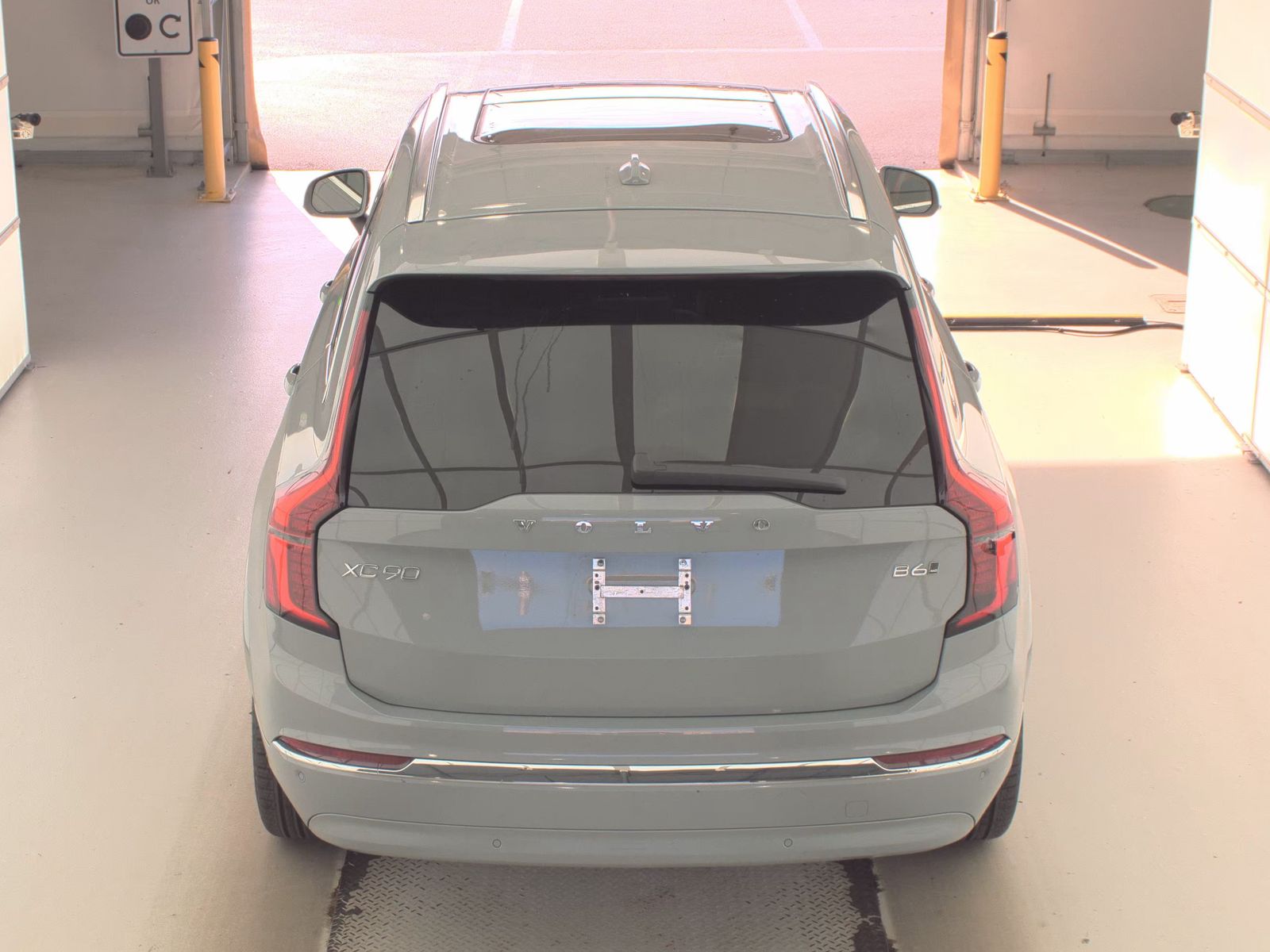 2025 Volvo XC90 B6 Plus AWD