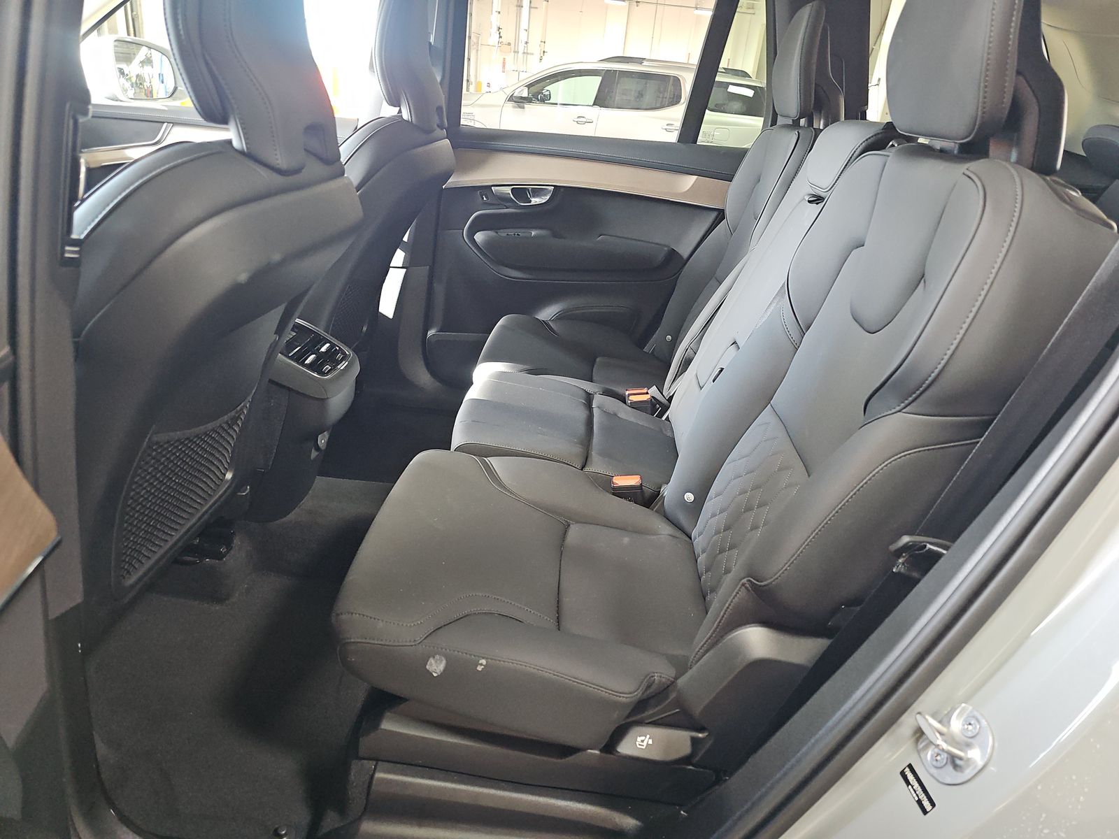 2025 Volvo XC90 B6 Plus AWD