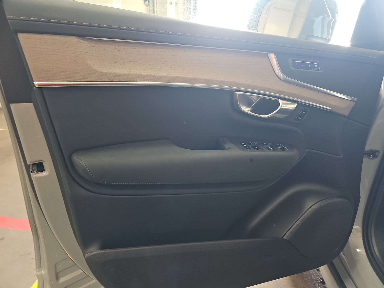 2025 Volvo XC90 B6 Plus AWD