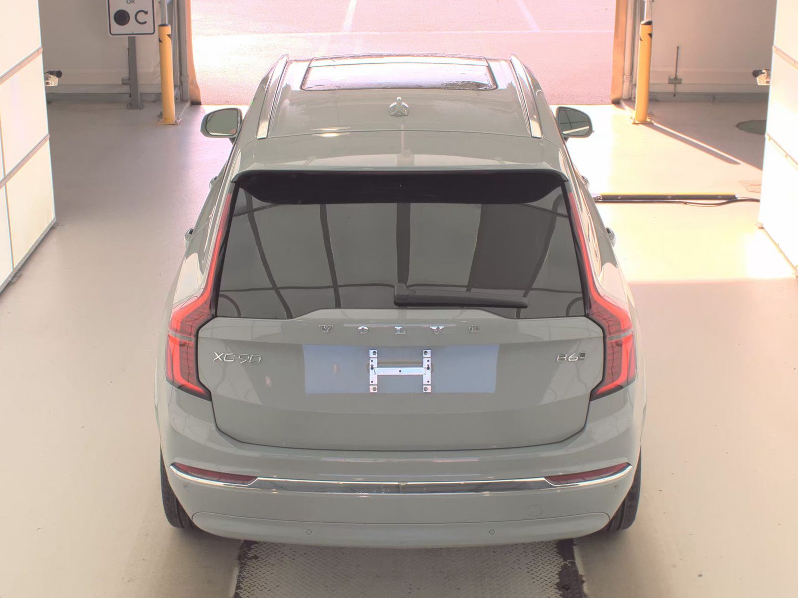 2025 Volvo XC90 B6 Plus AWD