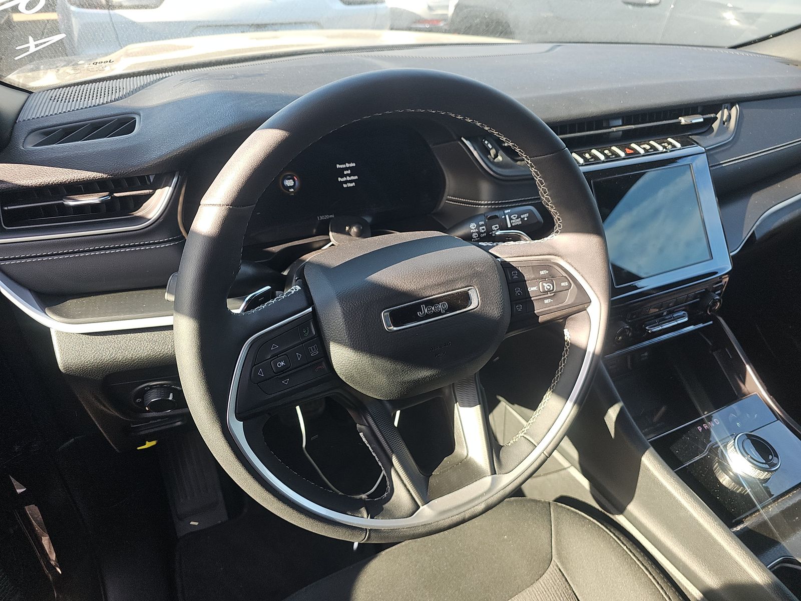 2024 Jeep Grand Cherokee Laredo AWD