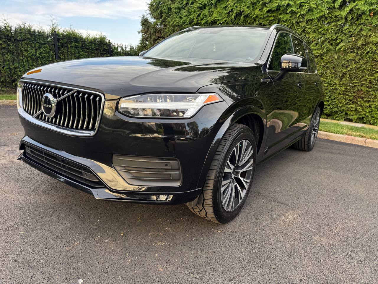 2022 Volvo XC90 T5 Momentum FWD