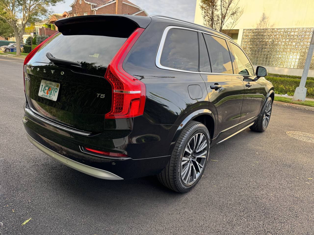 2022 Volvo XC90 T5 Momentum FWD