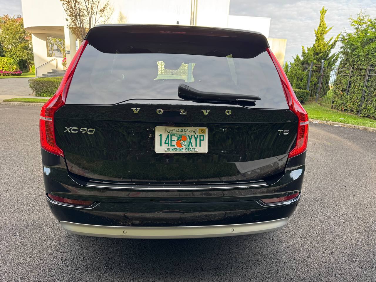 2022 Volvo XC90 T5 Momentum FWD