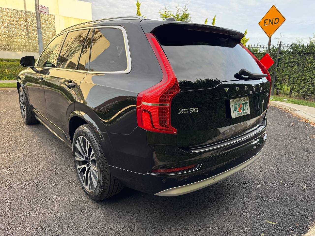 2022 Volvo XC90 T5 Momentum FWD
