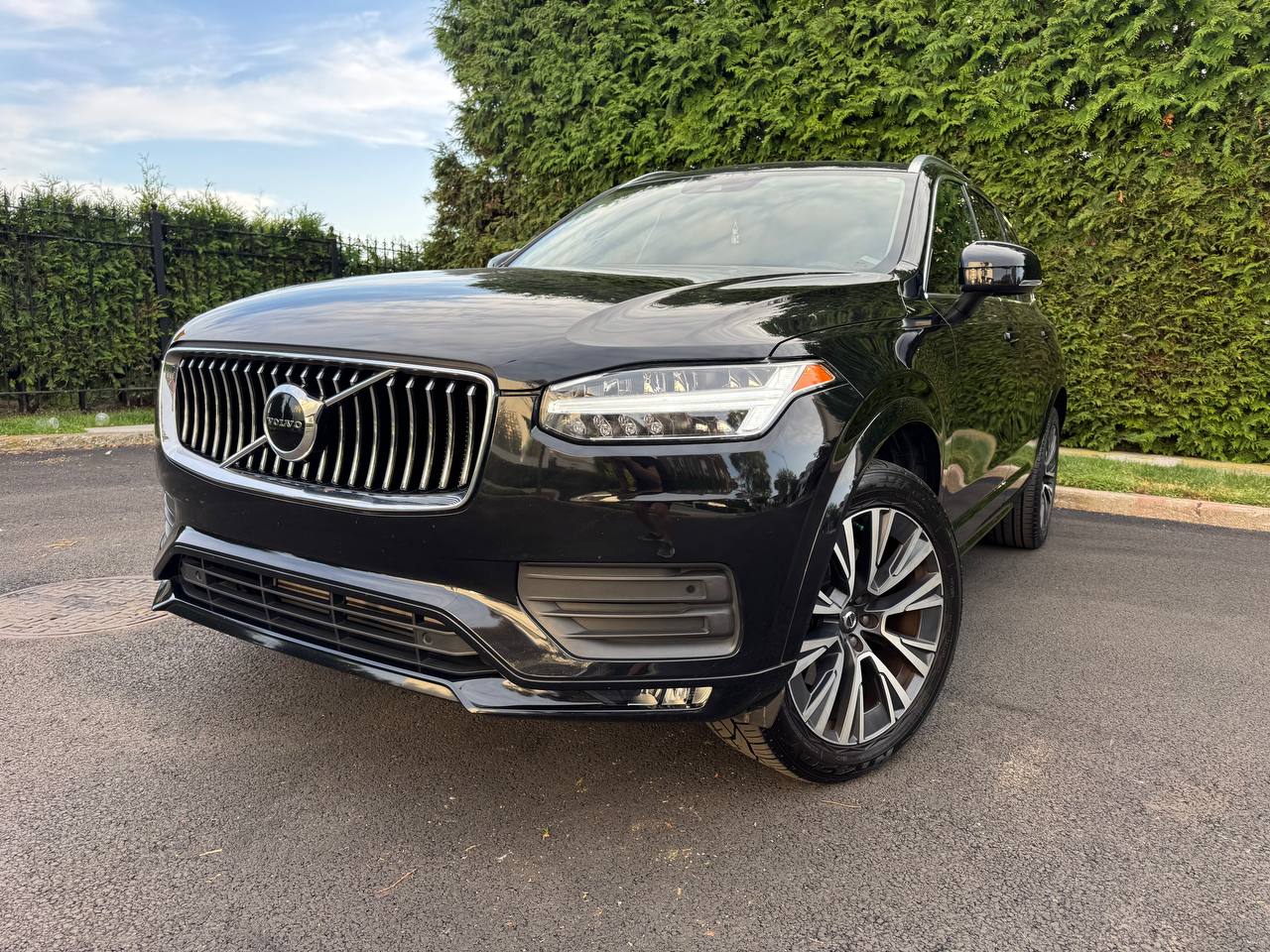 2022 Volvo XC90 T5 Momentum FWD