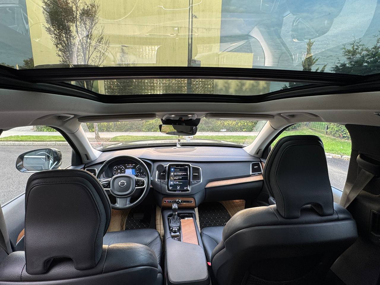 2022 Volvo XC90 T5 Momentum FWD