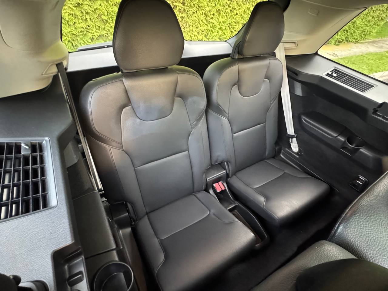 2022 Volvo XC90 T5 Momentum FWD