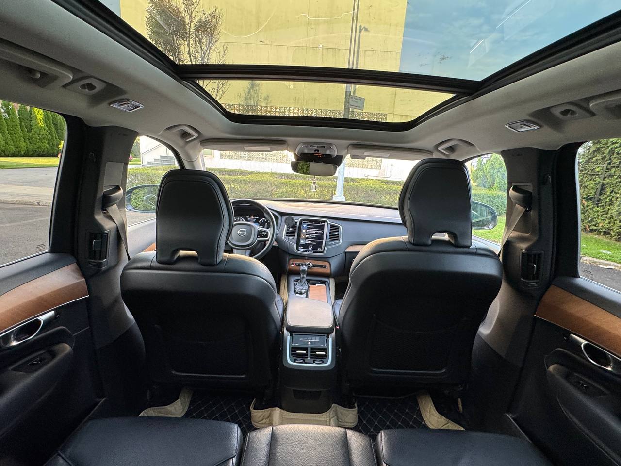 2022 Volvo XC90 T5 Momentum FWD