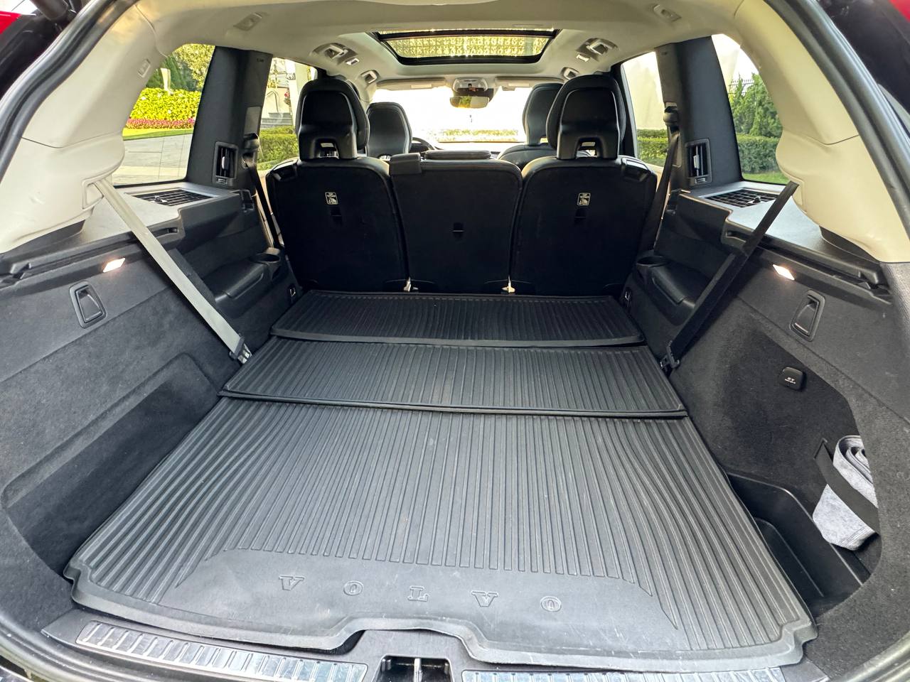 2022 Volvo XC90 T5 Momentum FWD