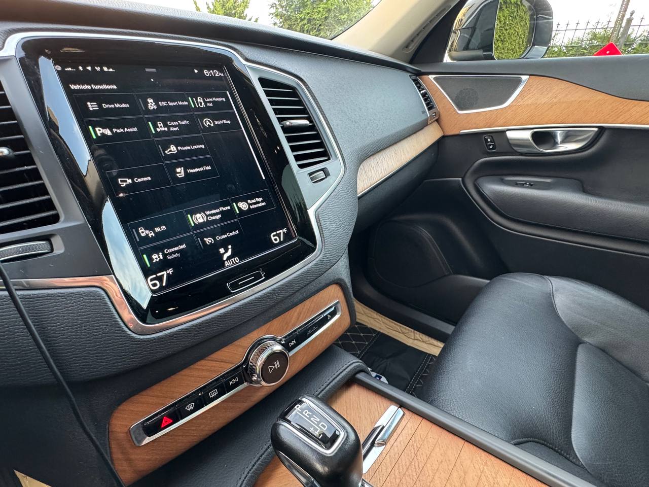 2022 Volvo XC90 T5 Momentum FWD