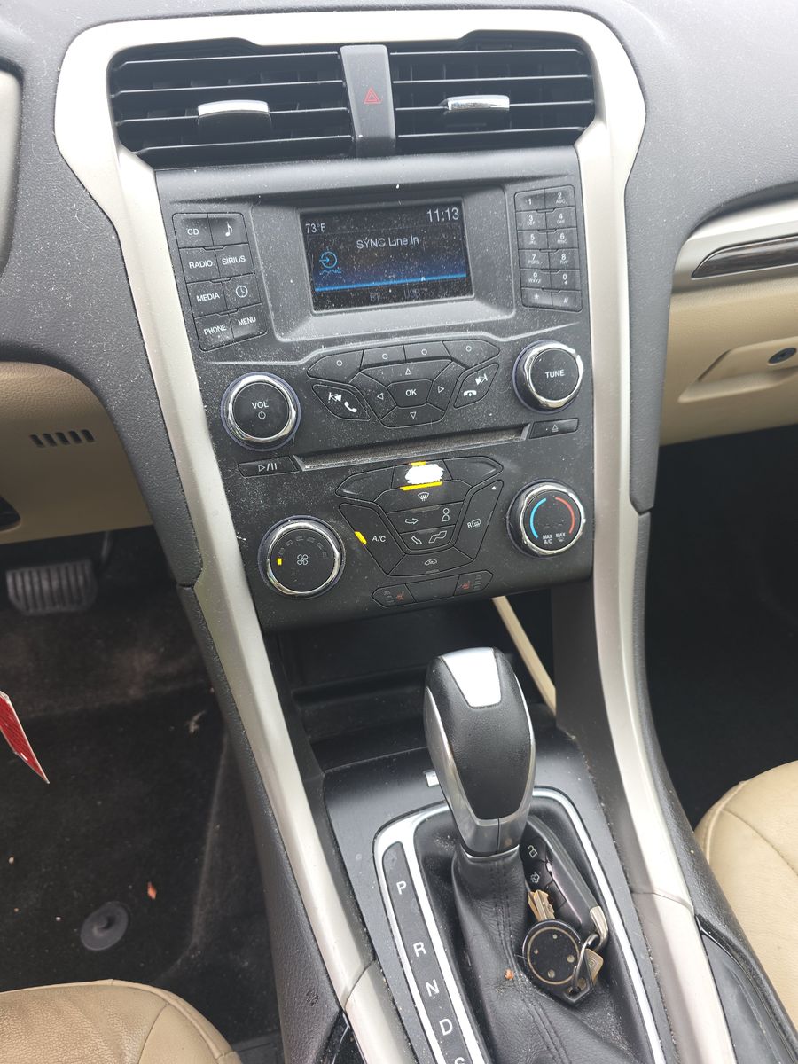 2015 Ford Fusion SE FWD