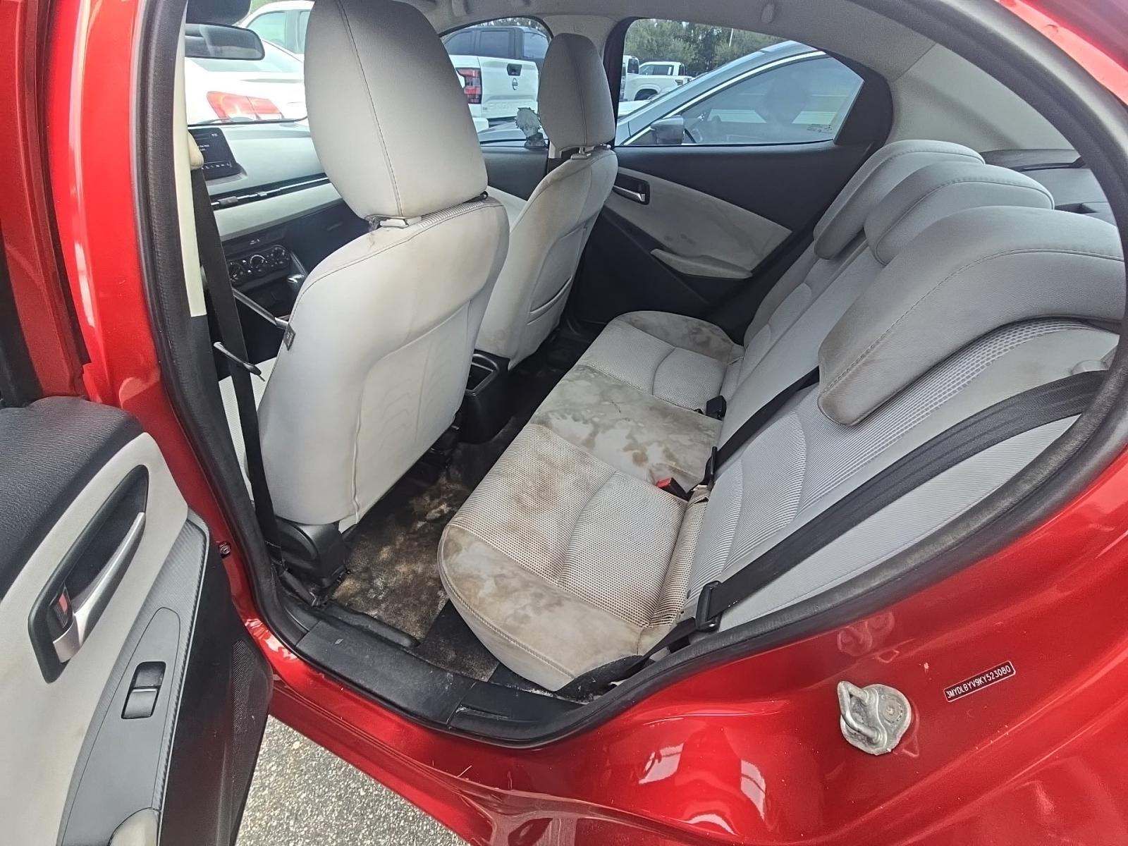 2019 Toyota Yaris L FWD