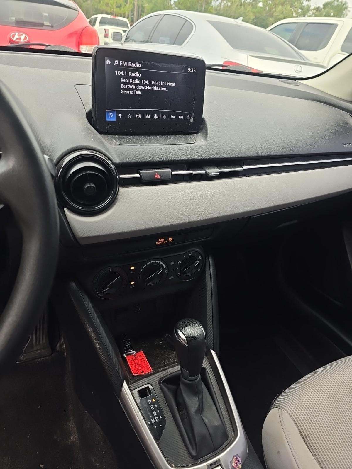 2019 Toyota Yaris L FWD