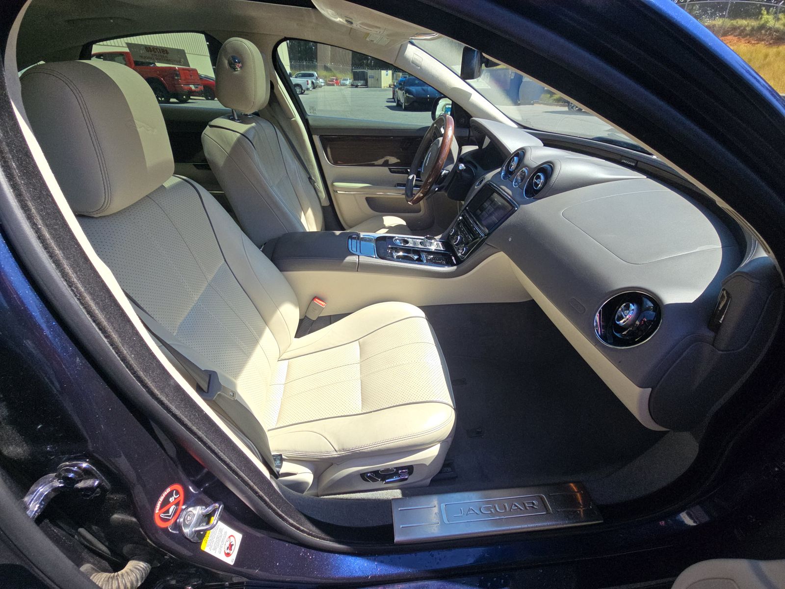 2015 Jaguar XJ Base FWD