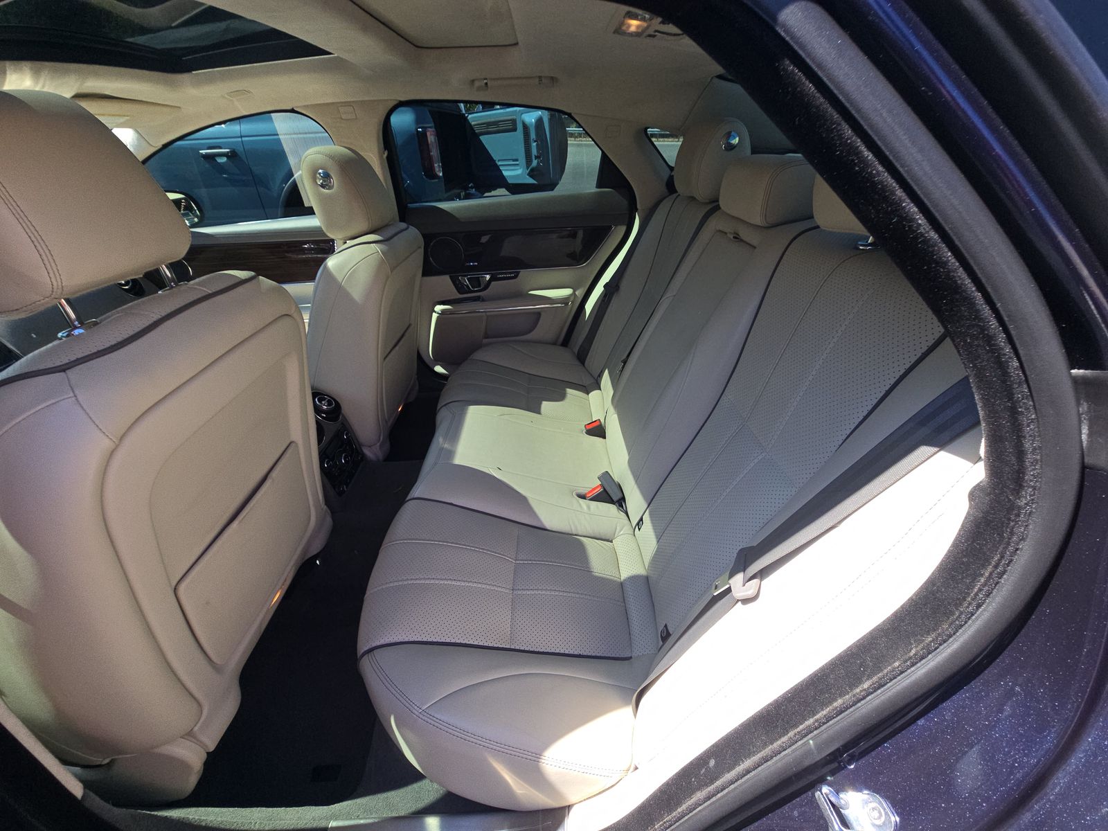 2015 Jaguar XJ Base FWD