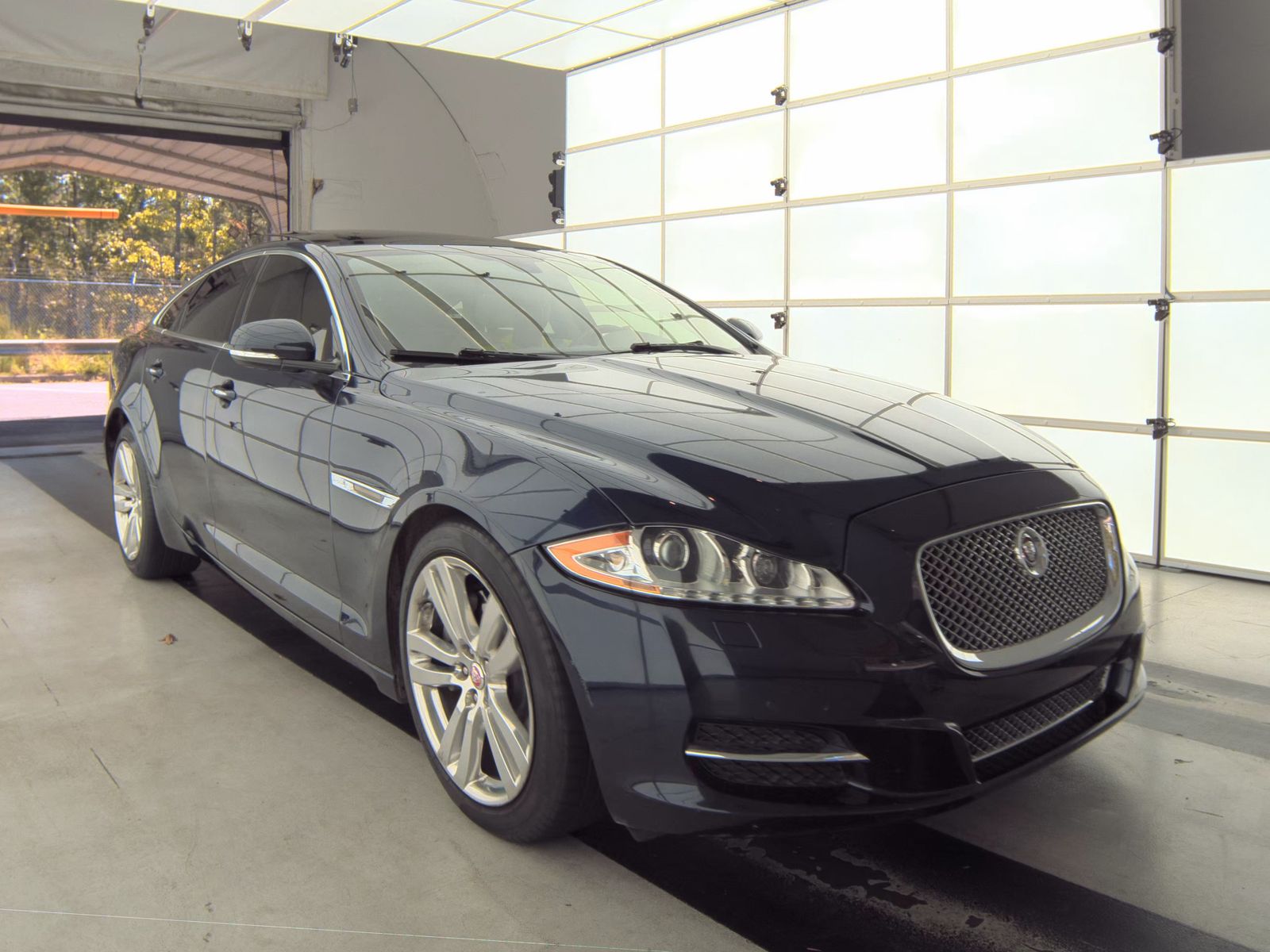 2015 Jaguar XJ Base FWD