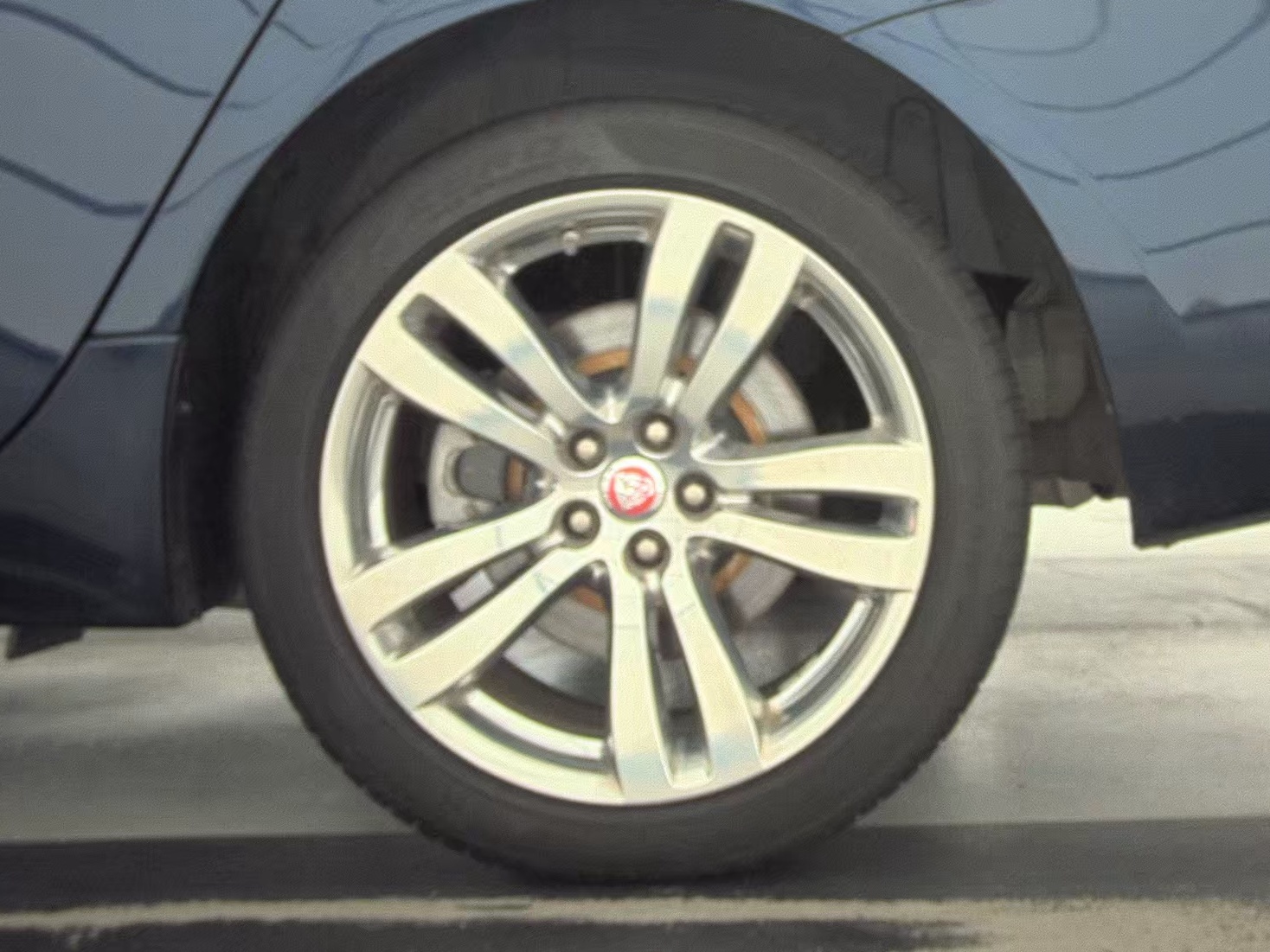 2015 Jaguar XJ Base FWD