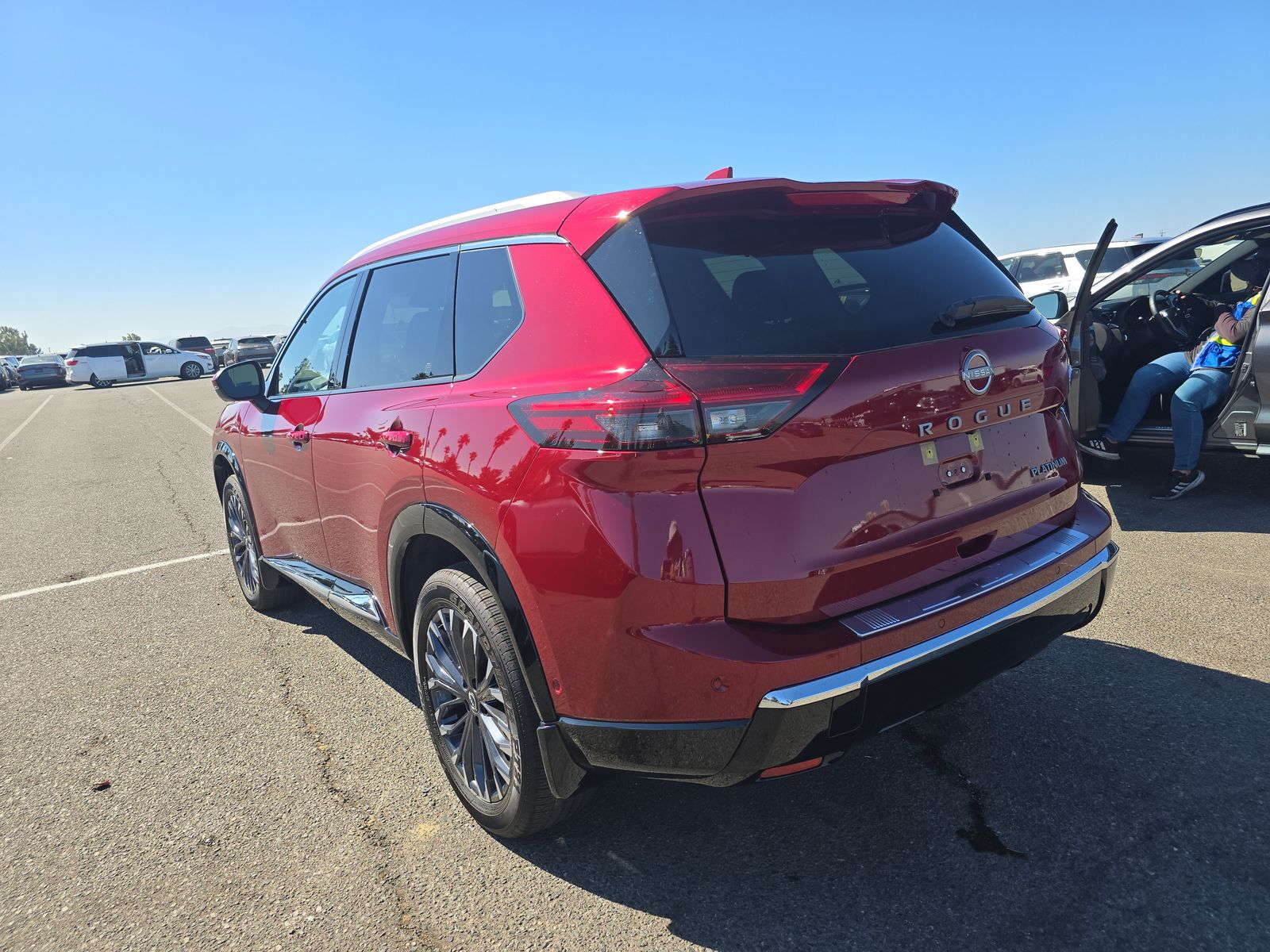 2024 Nissan Rogue Platinum FWD