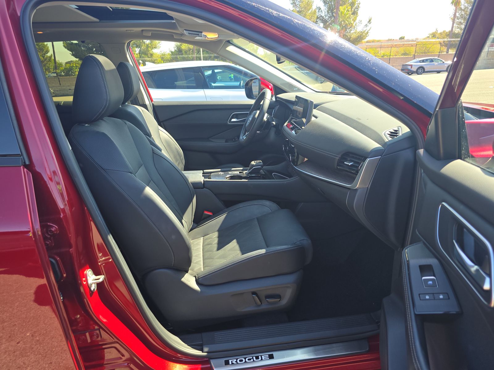 2024 Nissan Rogue Platinum FWD