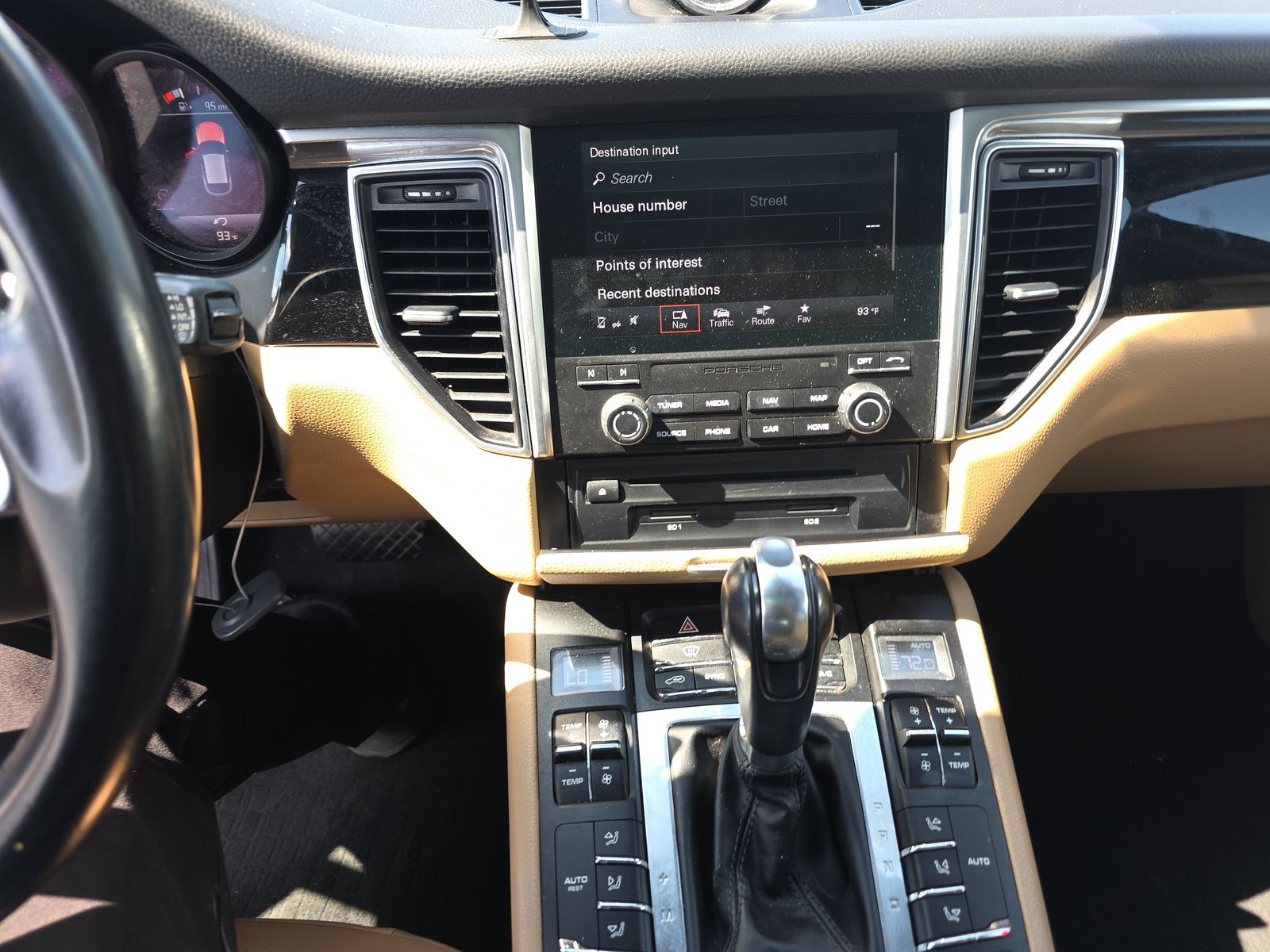 2017 Porsche Macan Base AWD