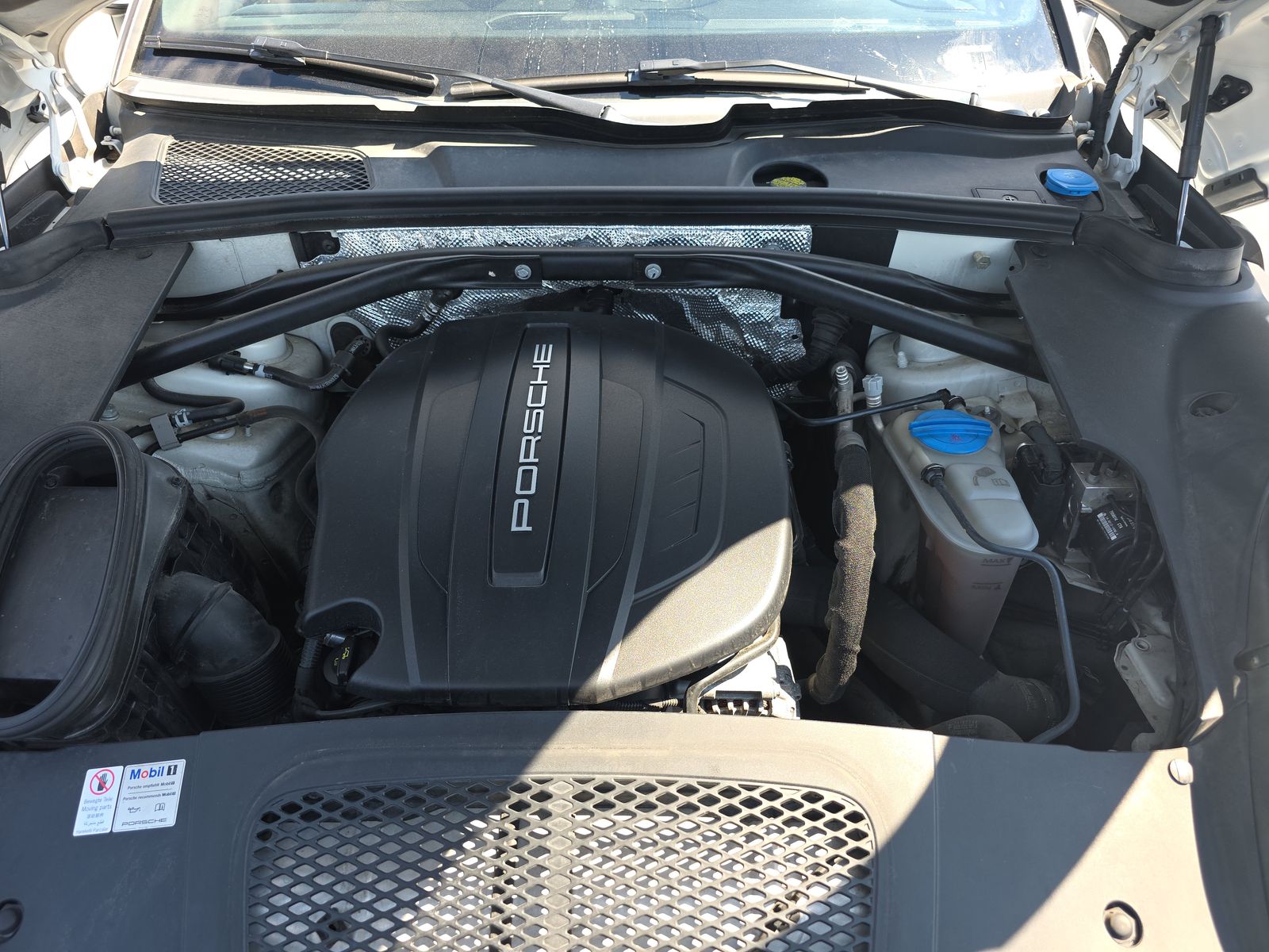 2017 Porsche Macan Base AWD