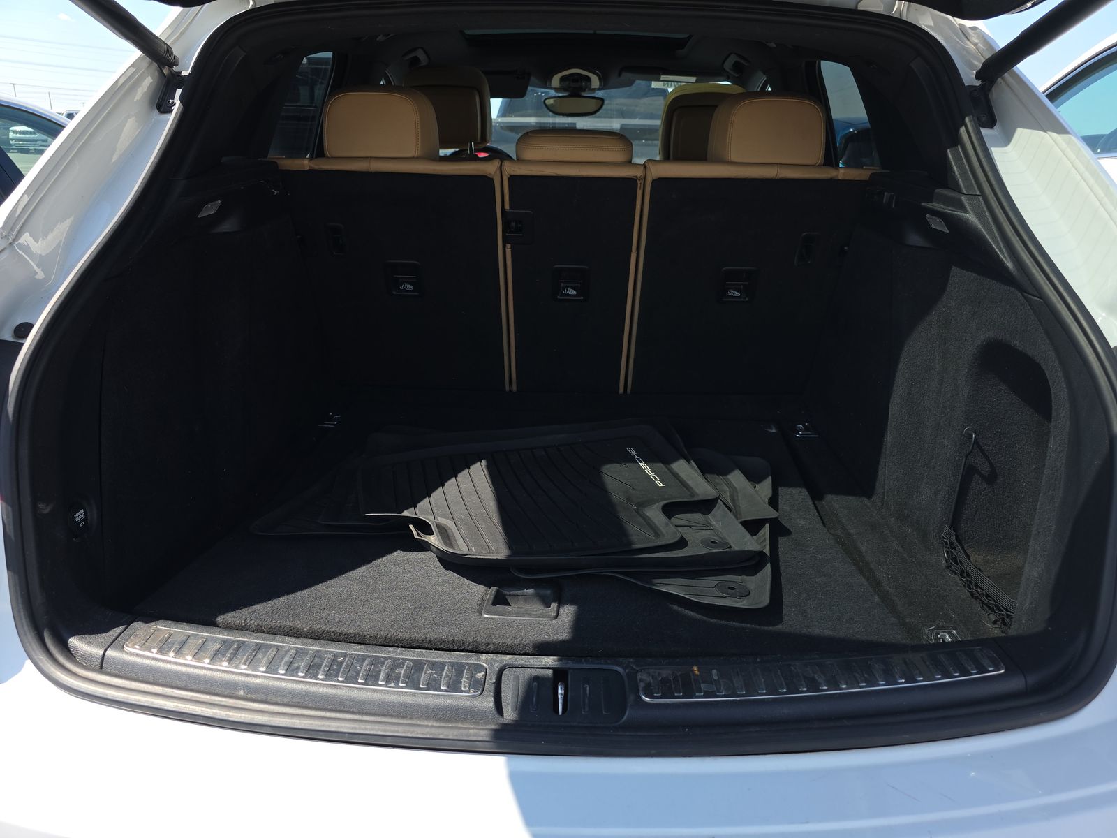 2017 Porsche Macan Base AWD
