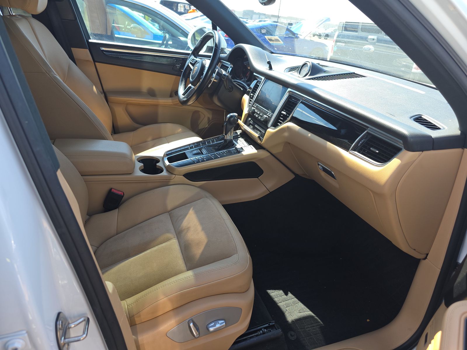2017 Porsche Macan Base AWD
