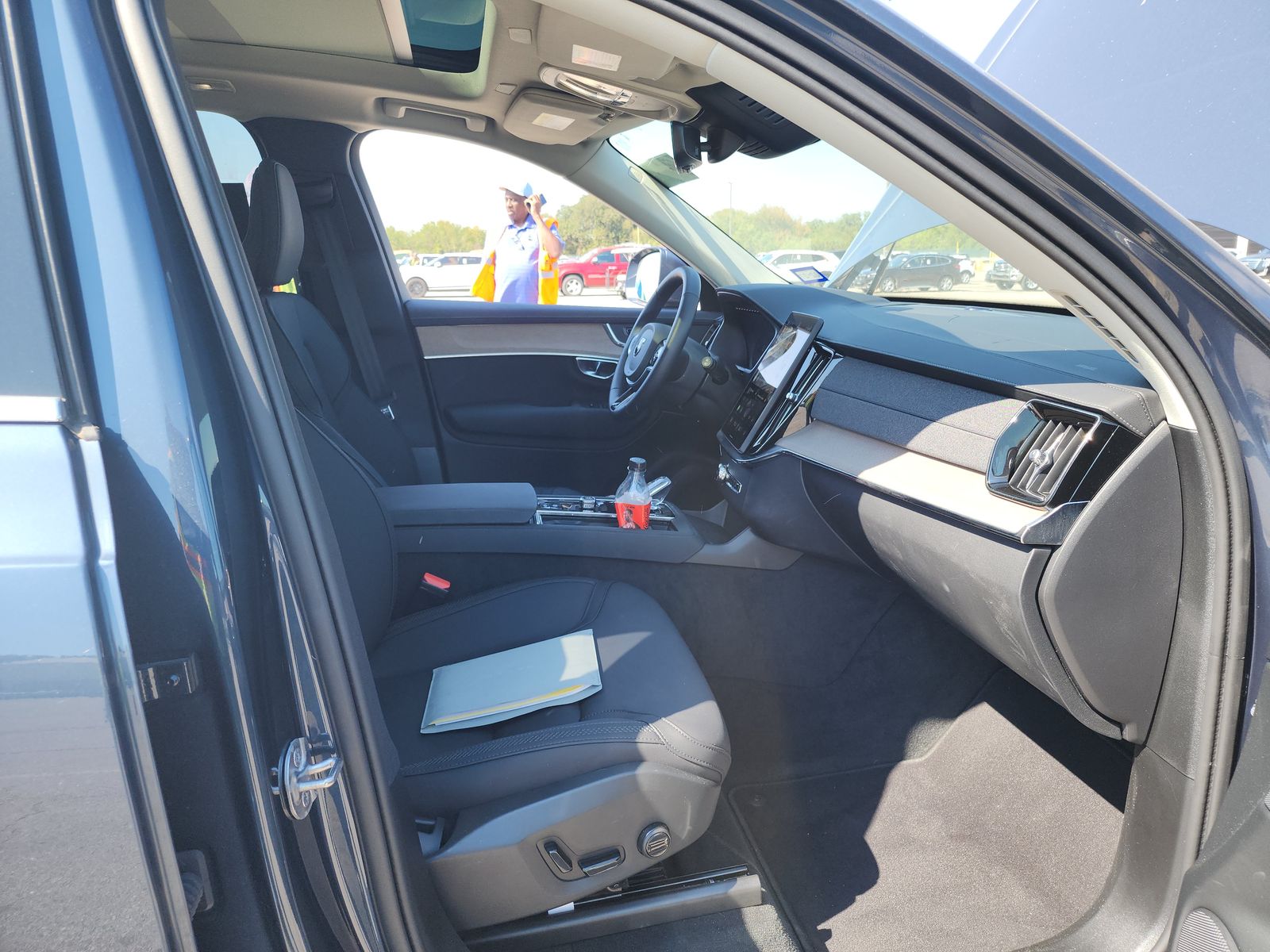 2025 Volvo XC90 B6 Plus AWD