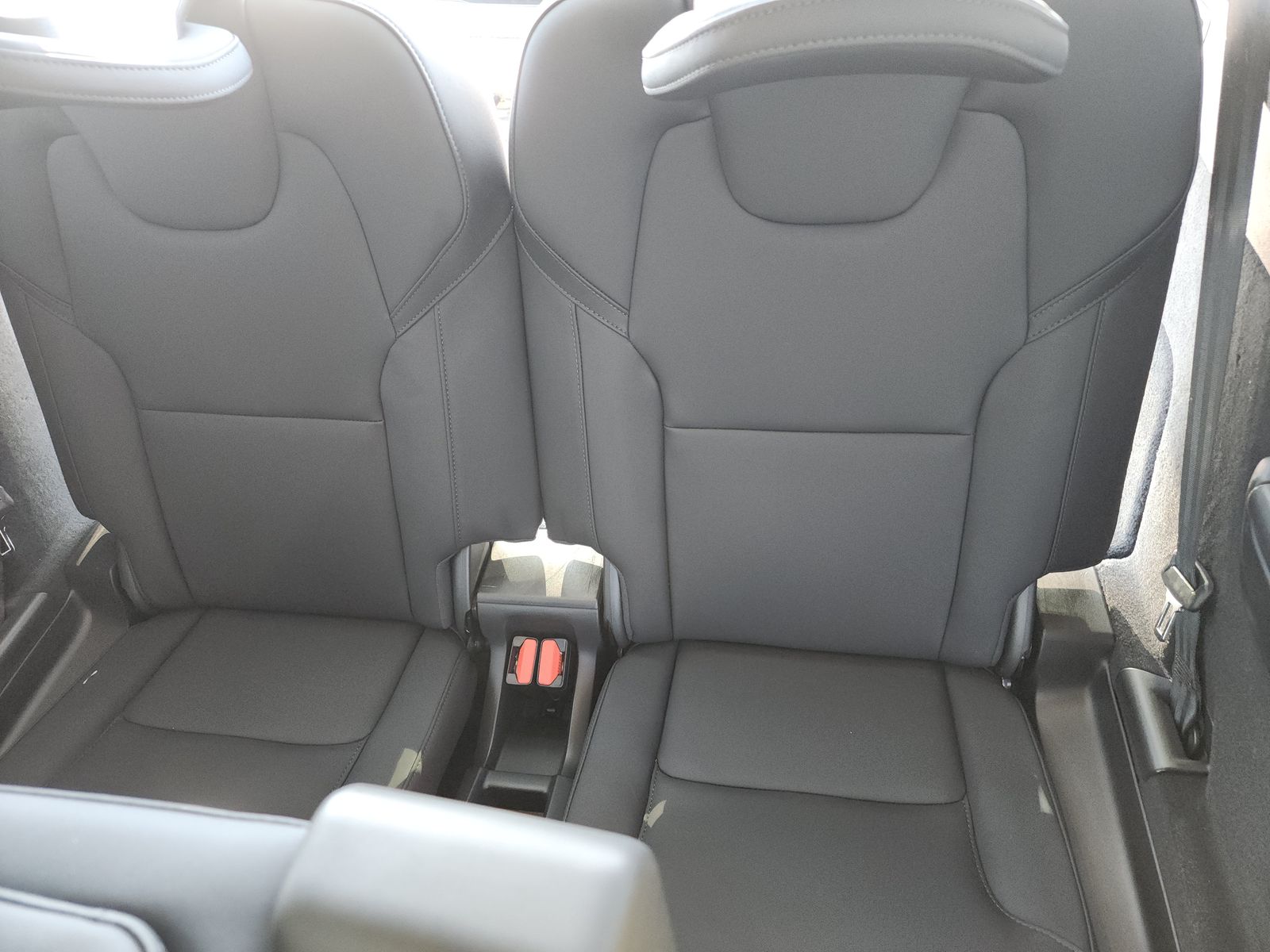 2025 Volvo XC90 B6 Plus AWD